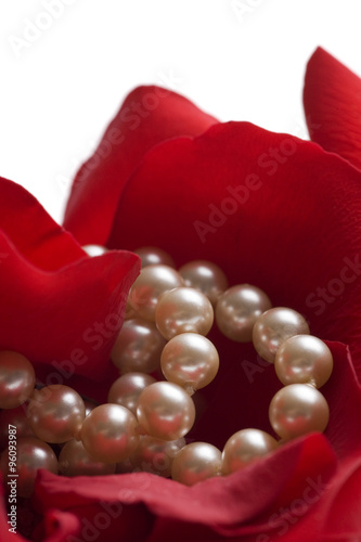red rose background with pearls