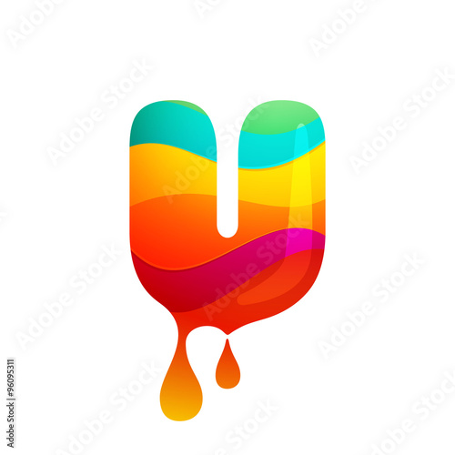 U letter logo with juice splash, waves and drops.