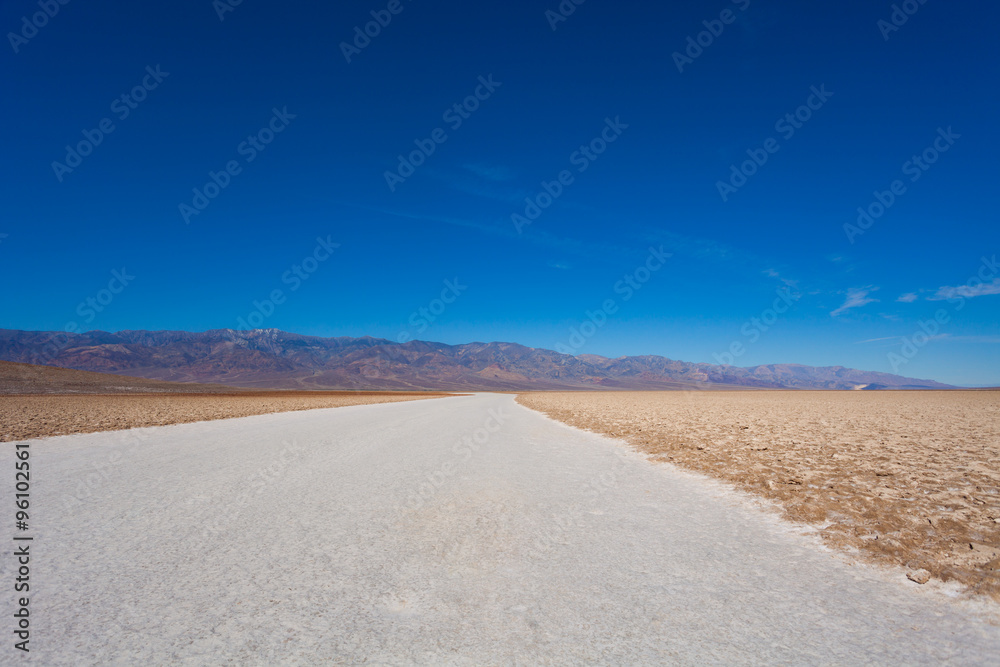 Salt instead of the river, Bad water Basin