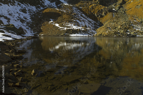 Fototapeta Naklejka Na Ścianę i Meble -  Alpine lake reflection