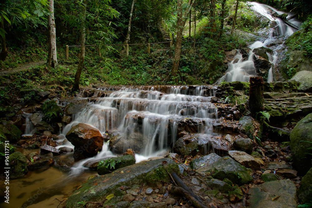 Fototapeta premium Thai waterfall (Tard Mork waterfall)
