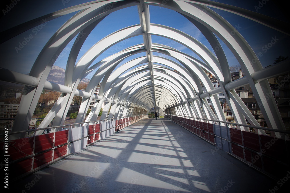 Obraz premium passerelle couverte