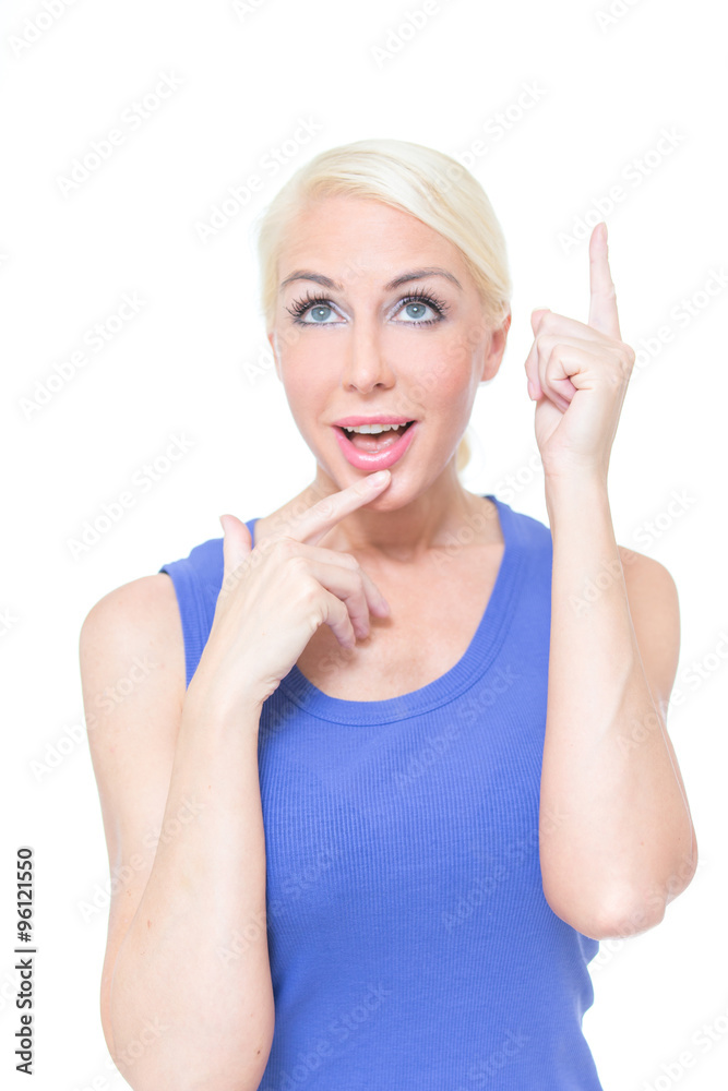 Fototapeta premium Blonde Frau vor weißem Hintergrund