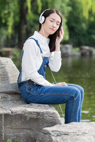 girl listening to music