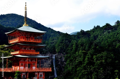 那智　赤い　塔　　滝　お参り