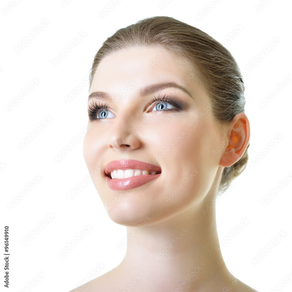 Obraz premium Beauty portrait of young smiling woman with beautiful healthy fa