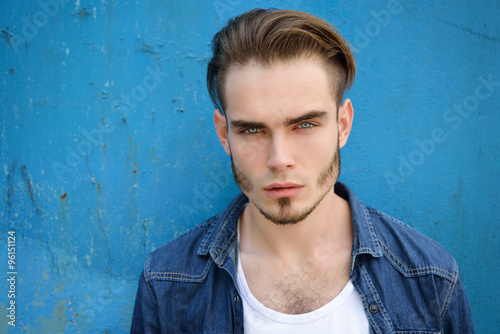 Guys with Blue Eyes: 15 Men with Blue Eyes