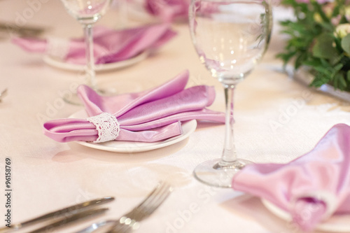 wedding decoration, table setting © familylifestyle