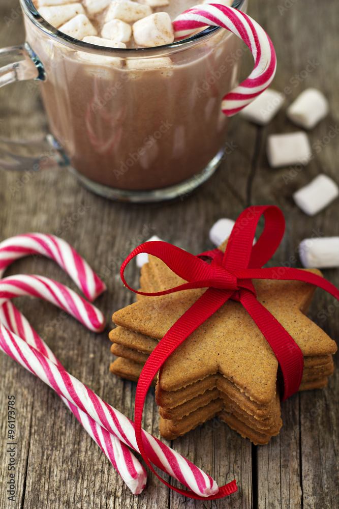 Gingerbread cookies with hot cocoa Gingerbread cookies with hot cocoa