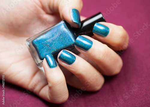 vernis bleu photo