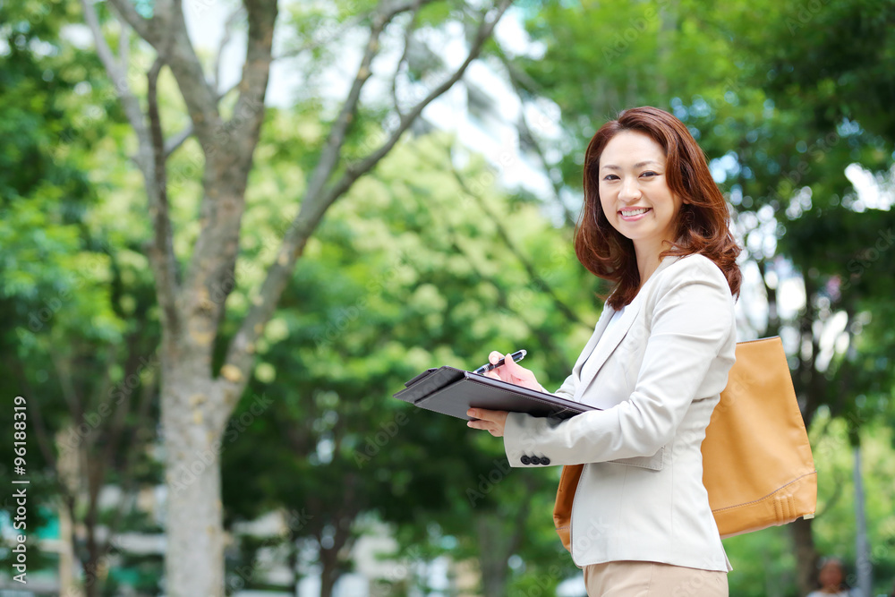 ビジネスウーマン