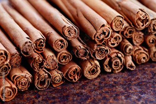 ceylon cinnamon © matka_Wariatka