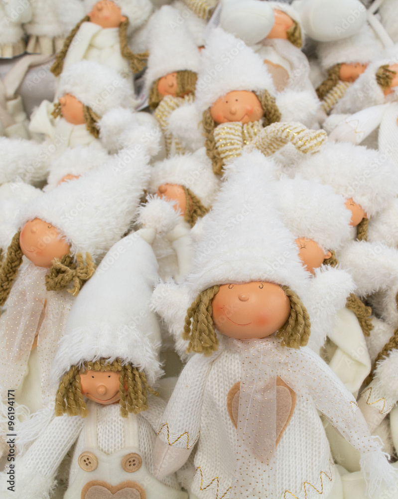 Many snow-maidens (snowgirls, dolls) Many snow-maidens (snowgirls, dolls)