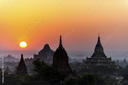 temples in Bagan, Myanmar © ktianngoen0128