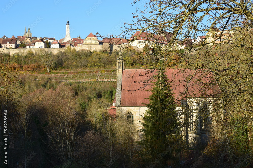 Fototapeta premium Rothenburg ob der Tauber mit Kobolzeller Kirche