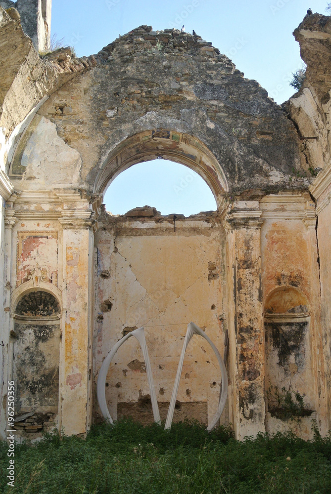 Fototapeta premium chiesa diroccata 2