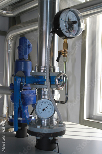 thermometer and manometre