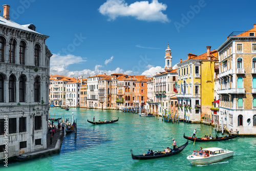 The Palazzo dei Camerlenghi and the Grand Canal in Venice, Italy © efired