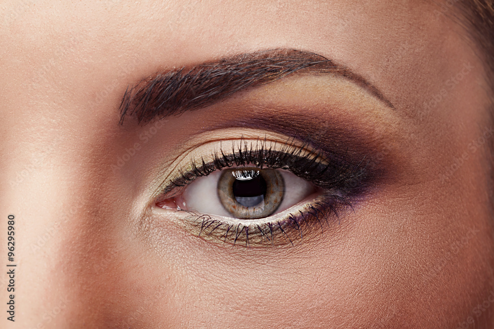 Fototapeta premium Close up eye with pefect make up