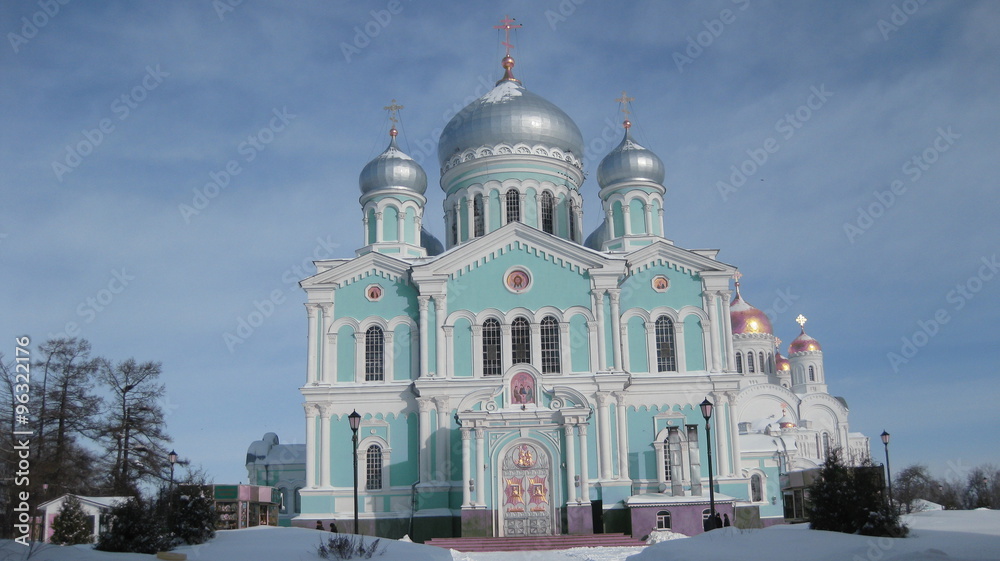 Obraz premium Собор Троицы Живоначальной в Дивеево