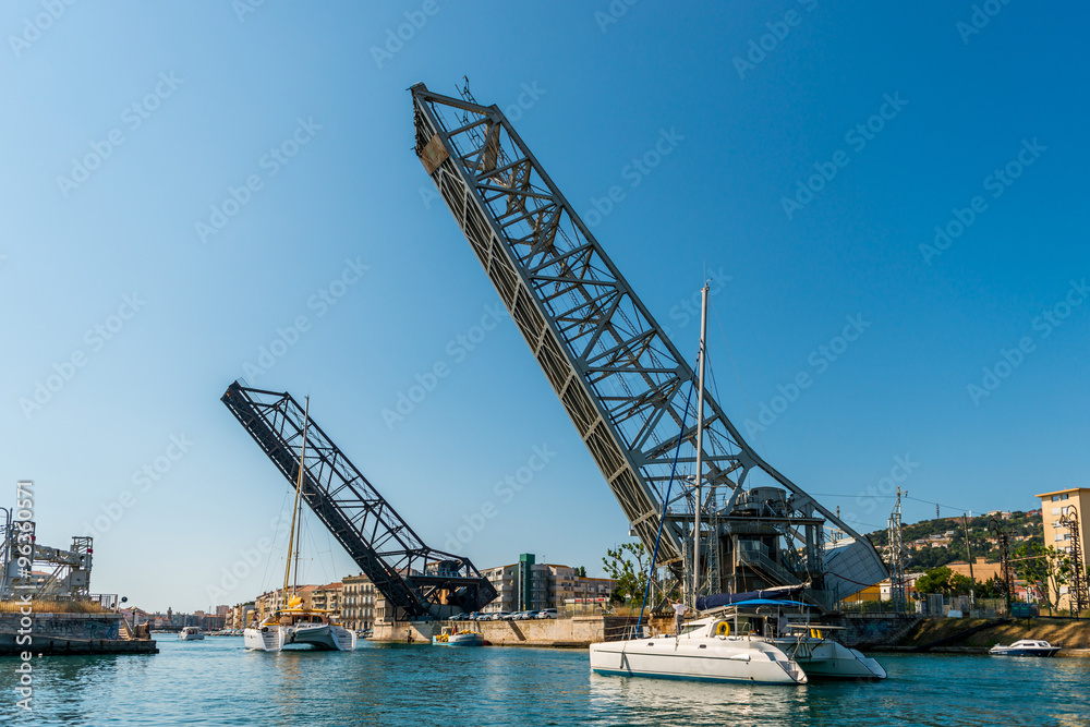 Les ponts mobiles de Sète, La Pointe Courte