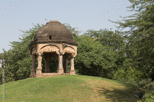 Bild auf Leinwand Archaeological building, Mehrauli Archaeological Park, New Delhi