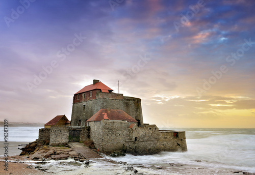 fort Vauban au coucher de soleil