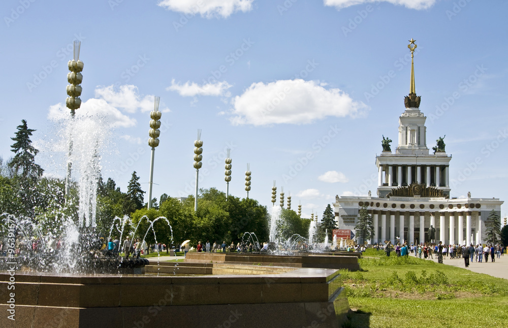 Moscow, fountains in exhibition centre