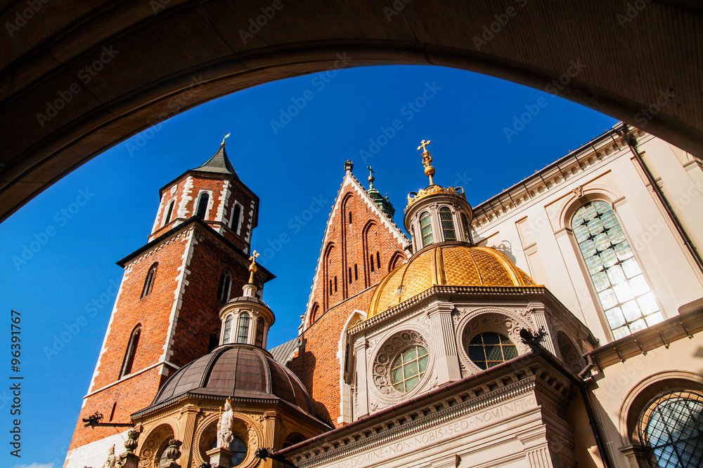 Fototapeta premium Wawel hill with cathedral in Krakow