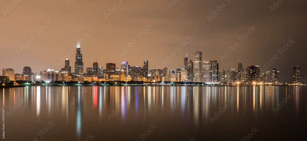 Obraz premium Chicago Skyline w nocy