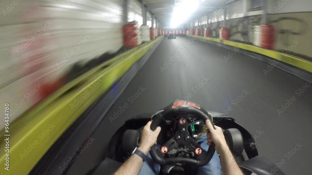 Tours de piste en karting