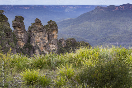 The famous Three Sisters rock formation in the Blue Mountains Na photo