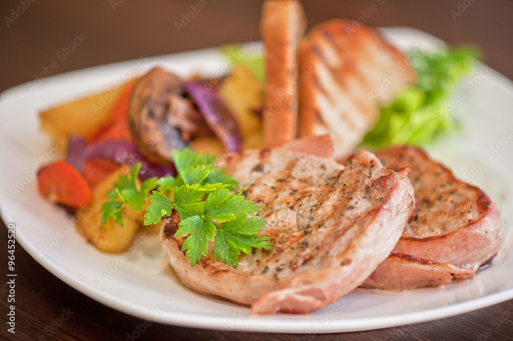 Pork chop with vegetable 