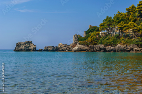 Rock beach and clear blue water © sichimsergiu