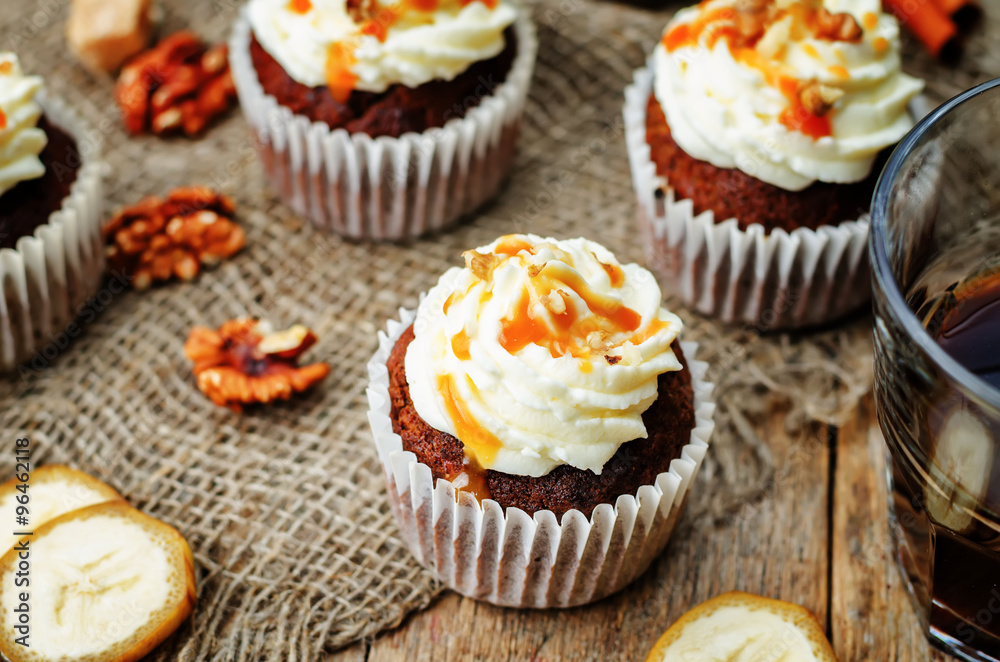 pumpkin pie spices walnuts banana cupcakes with salted caramel a