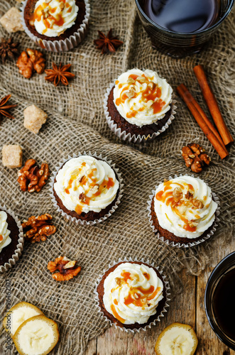 pumpkin pie spices walnuts banana cupcakes with salted caramel a