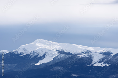 Mountain top under snow © Oleksandr Kotenko
