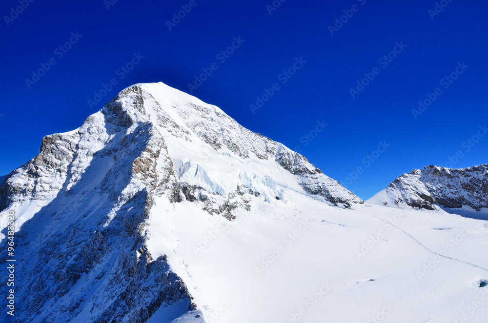 スイス ユングフラウヨッホからのユングフラウ山頂の眺め Stock Photo Adobe Stock