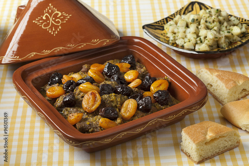 Tagine with apricots and prunes