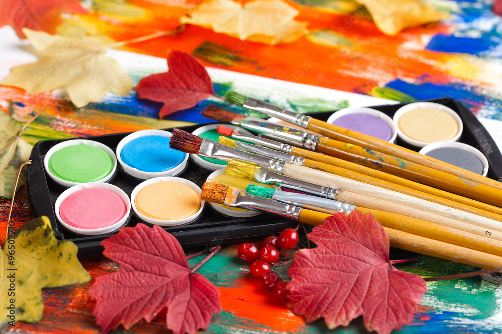 Obraz premium Paints and brushes