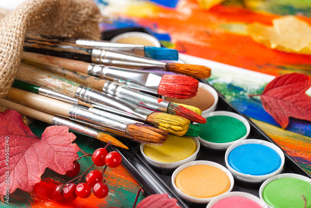 Obraz premium Paints and brushes 