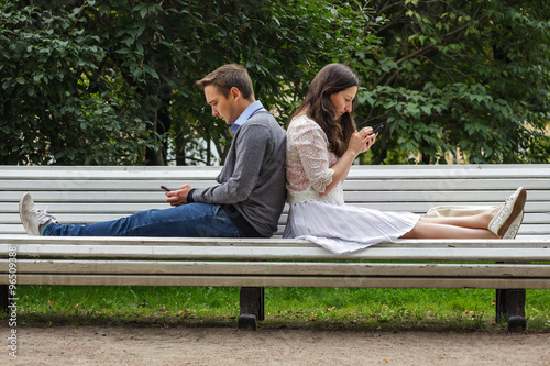 Modern dating with smartphones