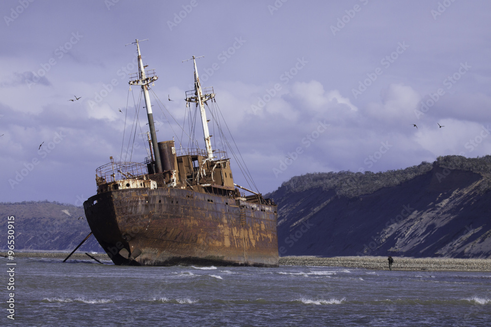 Barco encallado