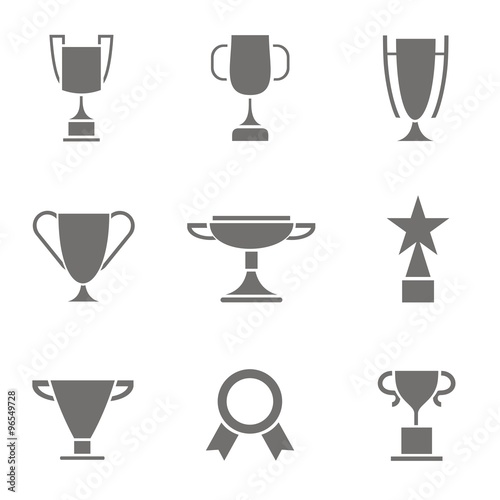 Conjunto aislado de iconos de trofeos y premios
