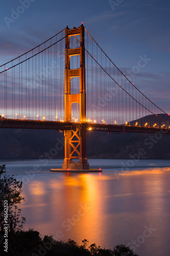 Fototapeta Naklejka Na Ścianę i Meble -  Golden-Gate Bridge at Dusk, San Francisco, California