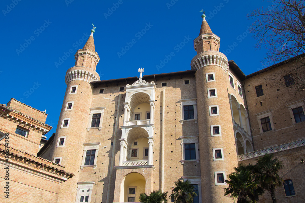 Facciata del palazzo ducale a Urbino
