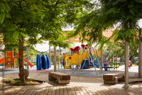 Wallpaper Mural Playground for children Torontodigital.ca