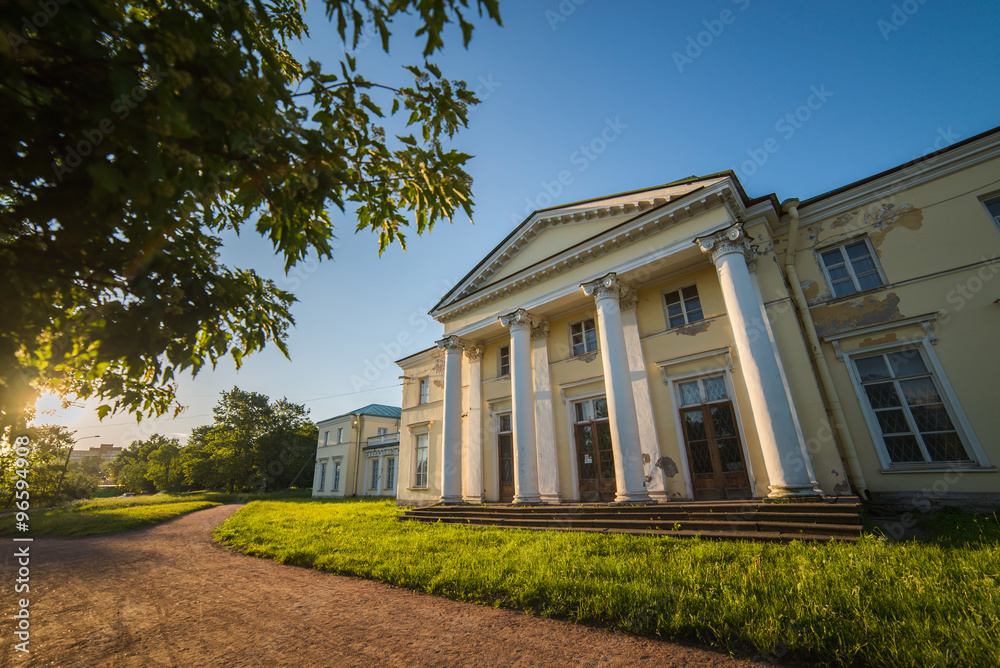 Alexandrino Manor in St. Petersburg