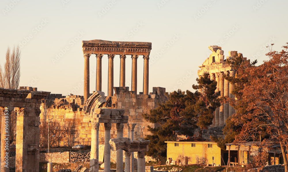 Fototapeta premium Baalbek ruins