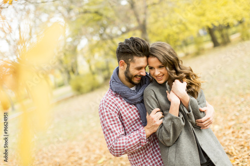 Young couple in the autumn ...